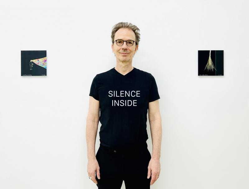 SILENCE INSIDE Selbstportrait mit zwei Bildern