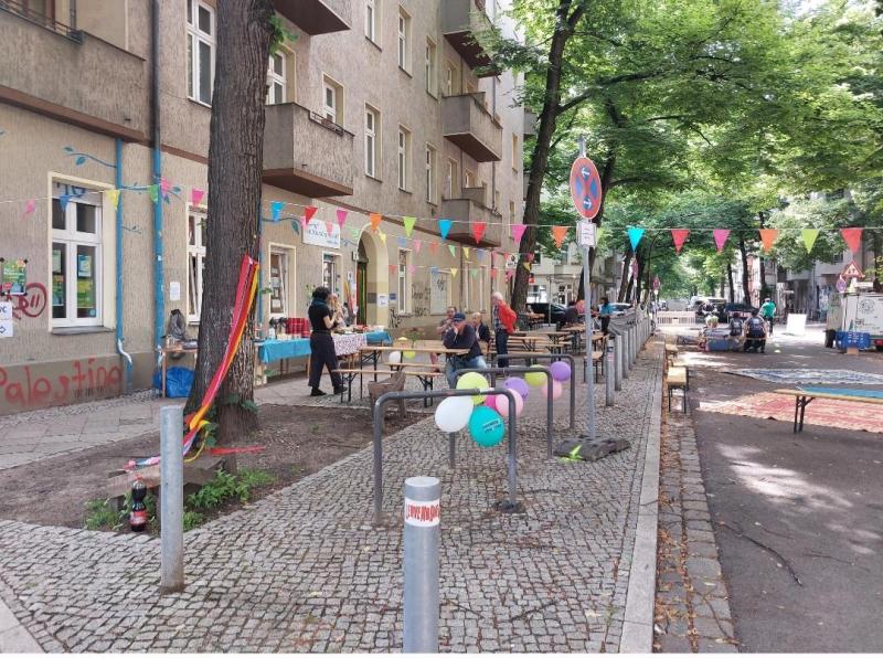 Straße vorm Nachbarschaftsreff 