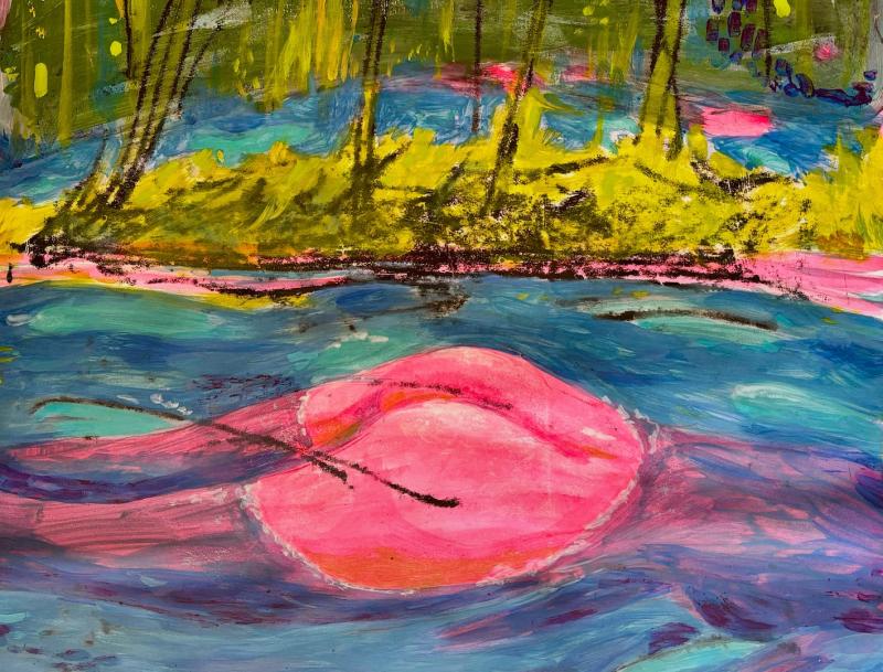 Eine weibliche Figur, die im Sommer in einem See plantscht
