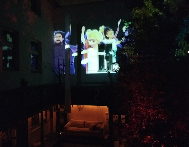 Videoinstallation im Polymedialer Ponyhof