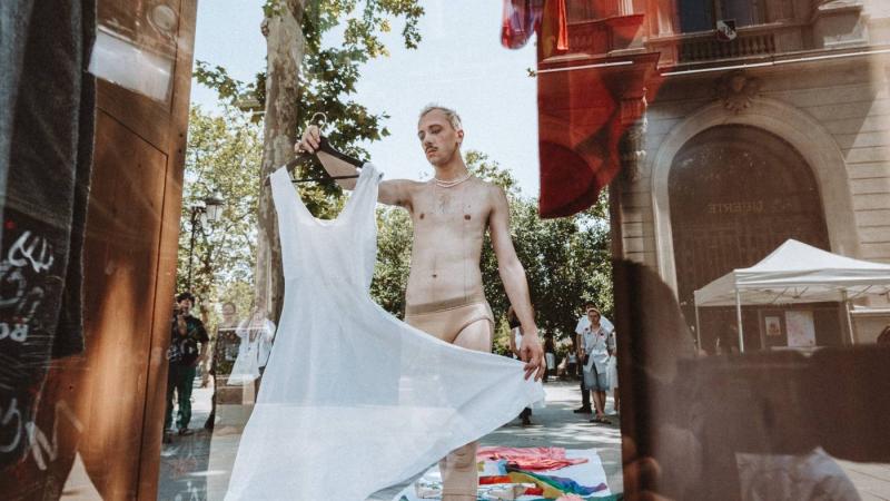 Performance intervention Coming In / Coming Out (work in progress, Paris 2025)
