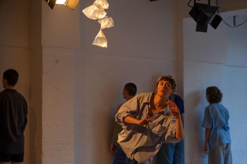 Performance by the Danse Intensive dancers in Tanzfabrik (June 2025)