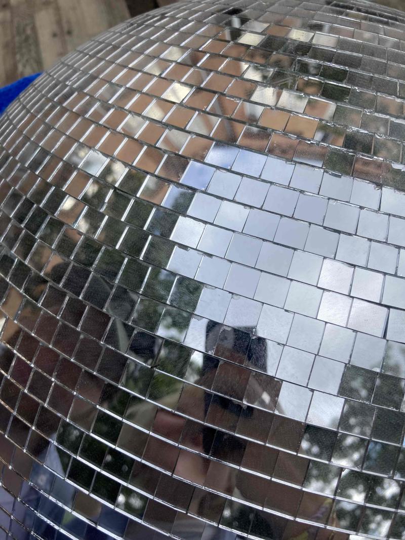 Nahaufnahme einer Discokugel